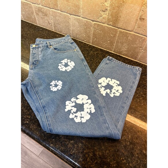 Denim Tears x Levi's 501 Button Fly Cotton Wreath Jean Light Wash Size 38L NWOT - Picture 4 of 11